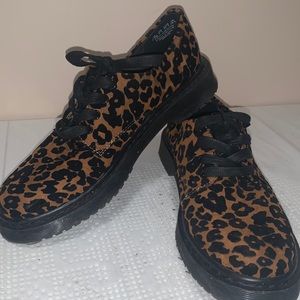 Fergalicoius by Fergie Leopard Print Oxford